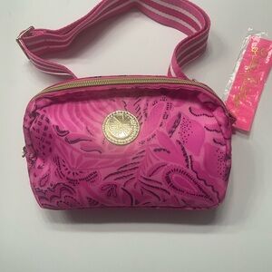 NWT Lilly Pulitzer Jeanie Belt Bag in the Pinkie Promises Pattern